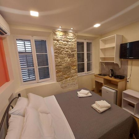 Апартаменти Corcyra Microflat In Old Town Corfu  Екстер'єр фото